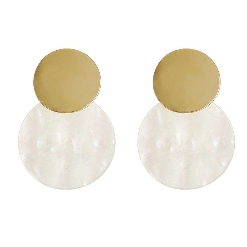 Exquisite Simulated Pearl Stud Earrings