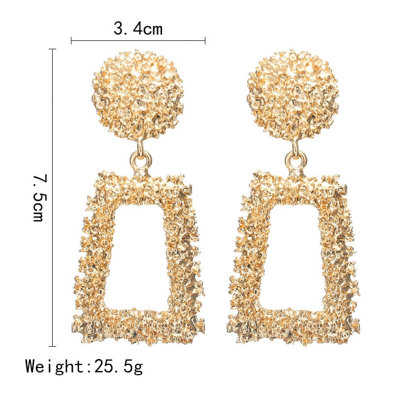 Exquisite Simulated Pearl Stud Earrings