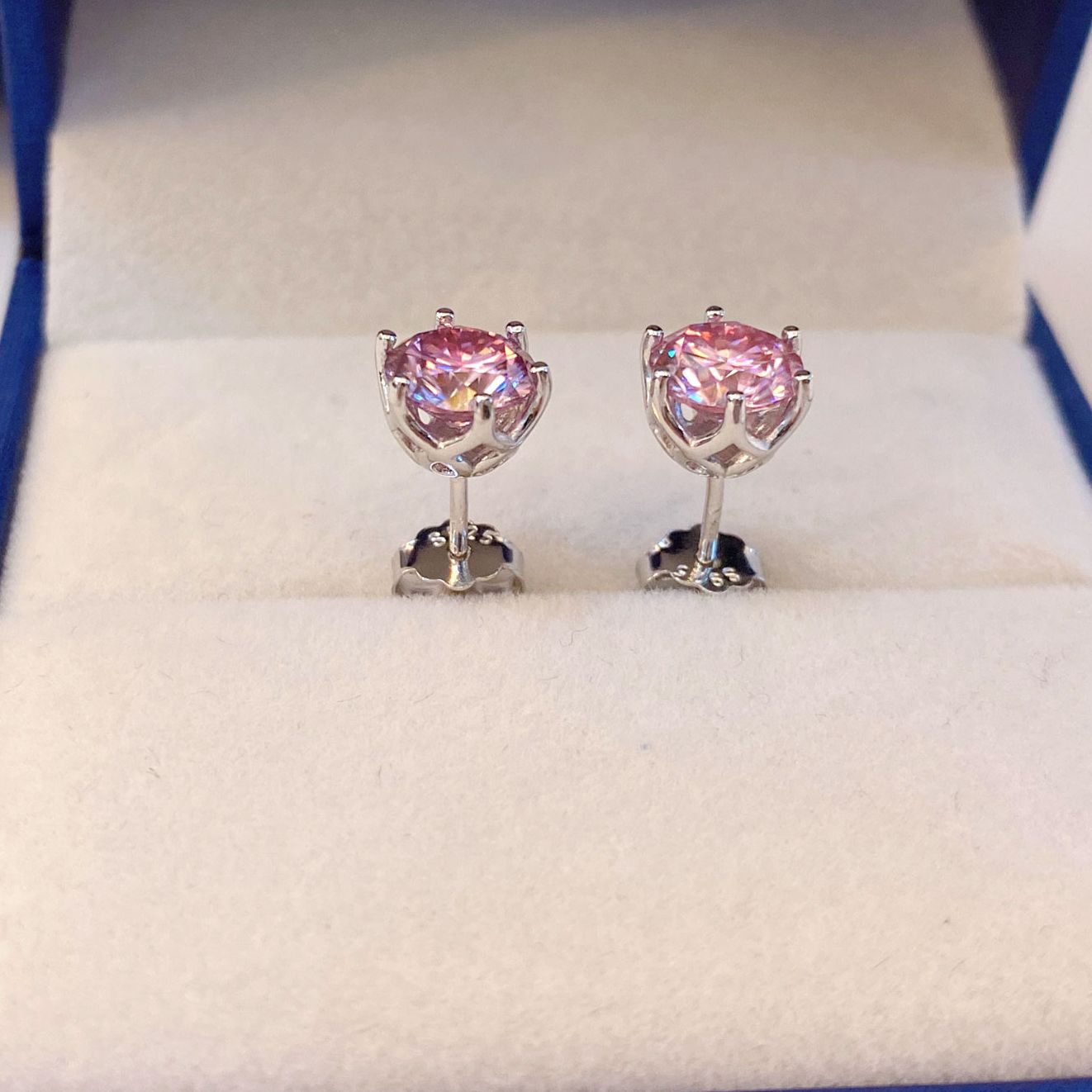 D Color 2-4CT Moissanite  Stud Earrings