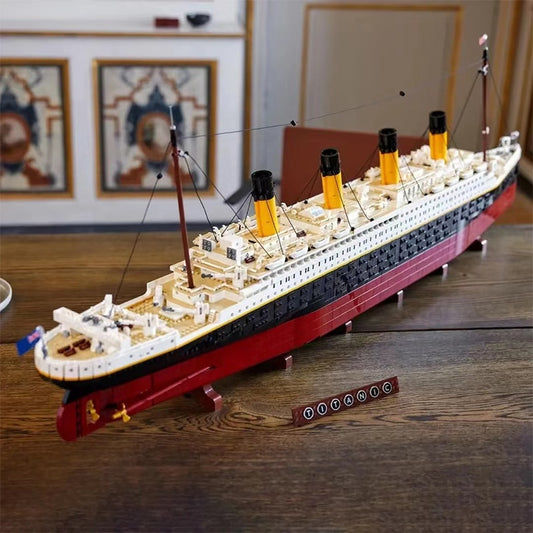 Hot Film Titanic Large Cruise Ship Model Building Blocks DIY