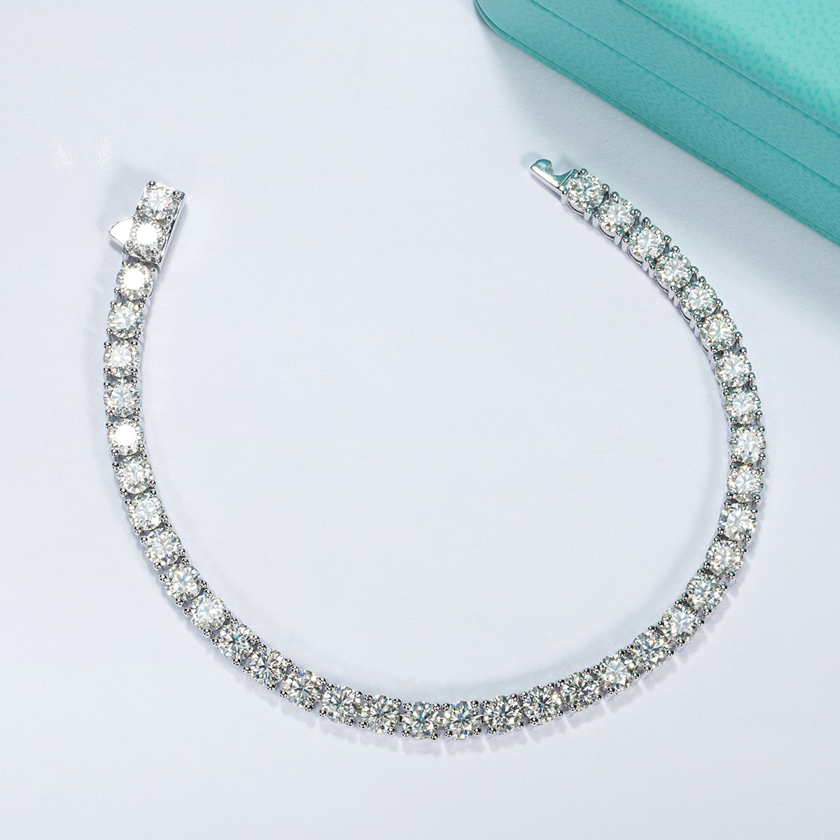 11.7-14.4 Carats 4mm D Color Moissanite Tennis Bracelet, GRA