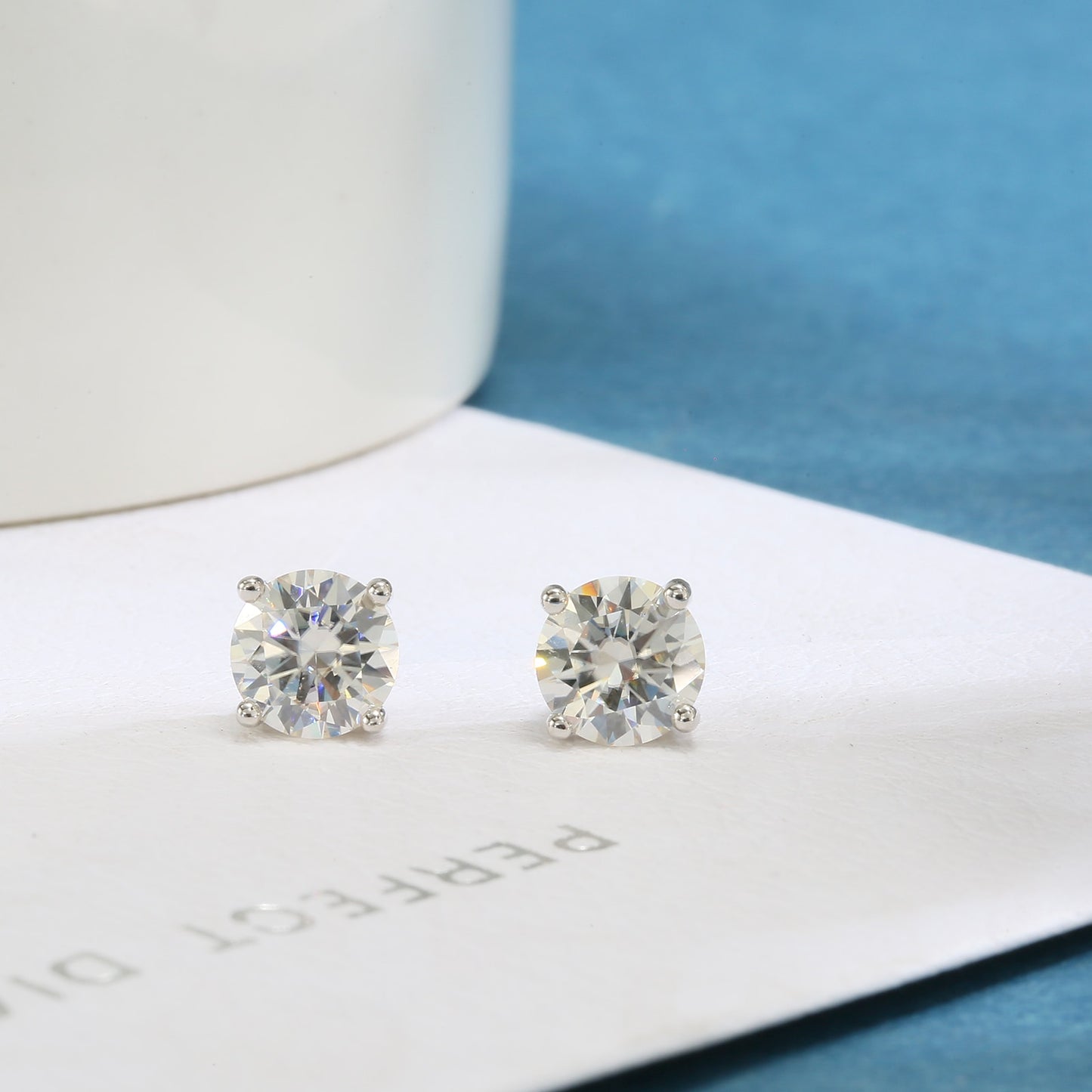 0.6-4 Carat 18K Gold 925 / Sterling Silver Moissanite Earrings